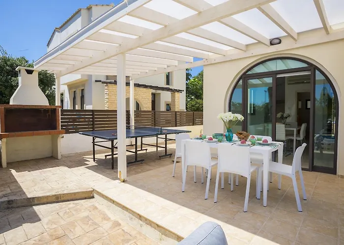 Mylos 7 Semesterbostad Protaras