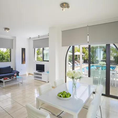 Mylos 7 Holiday home
