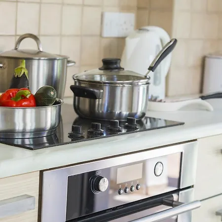 Mylos 7 פרוטאראס