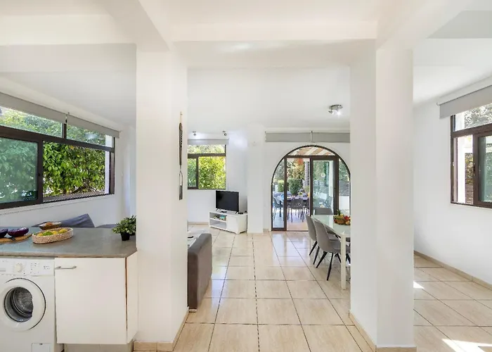 Дом отдыха Mylos 7 *