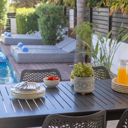 Vakantiehuis Mylos 7 *