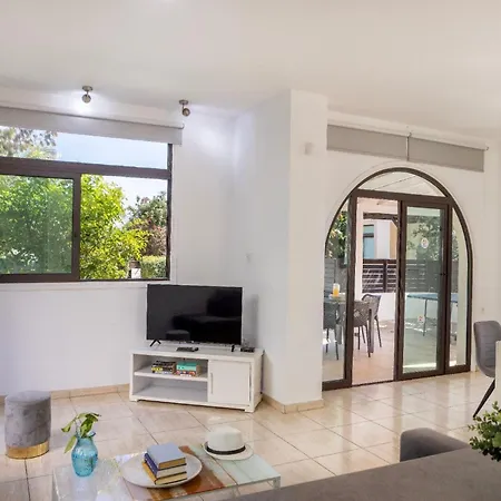 Vakantiehuis Mylos 7 *