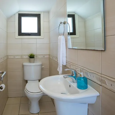 Дом отдыха Mylos 7 *